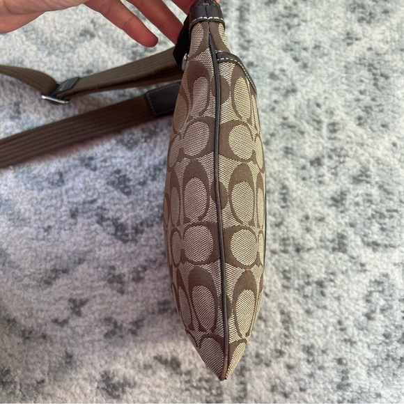 Coach Signature Stripe Swingpack Khaki Brown Leather Crossbody #F06016 - Picture 6 of 16
